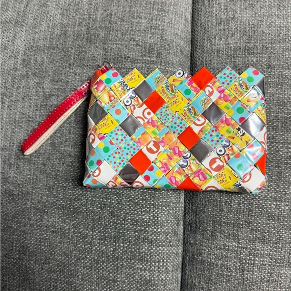 Candy Wrapper - Woven Clutch / Purse - Multicolor RECYCLED Paper Handmade - Picture 2 of 8
